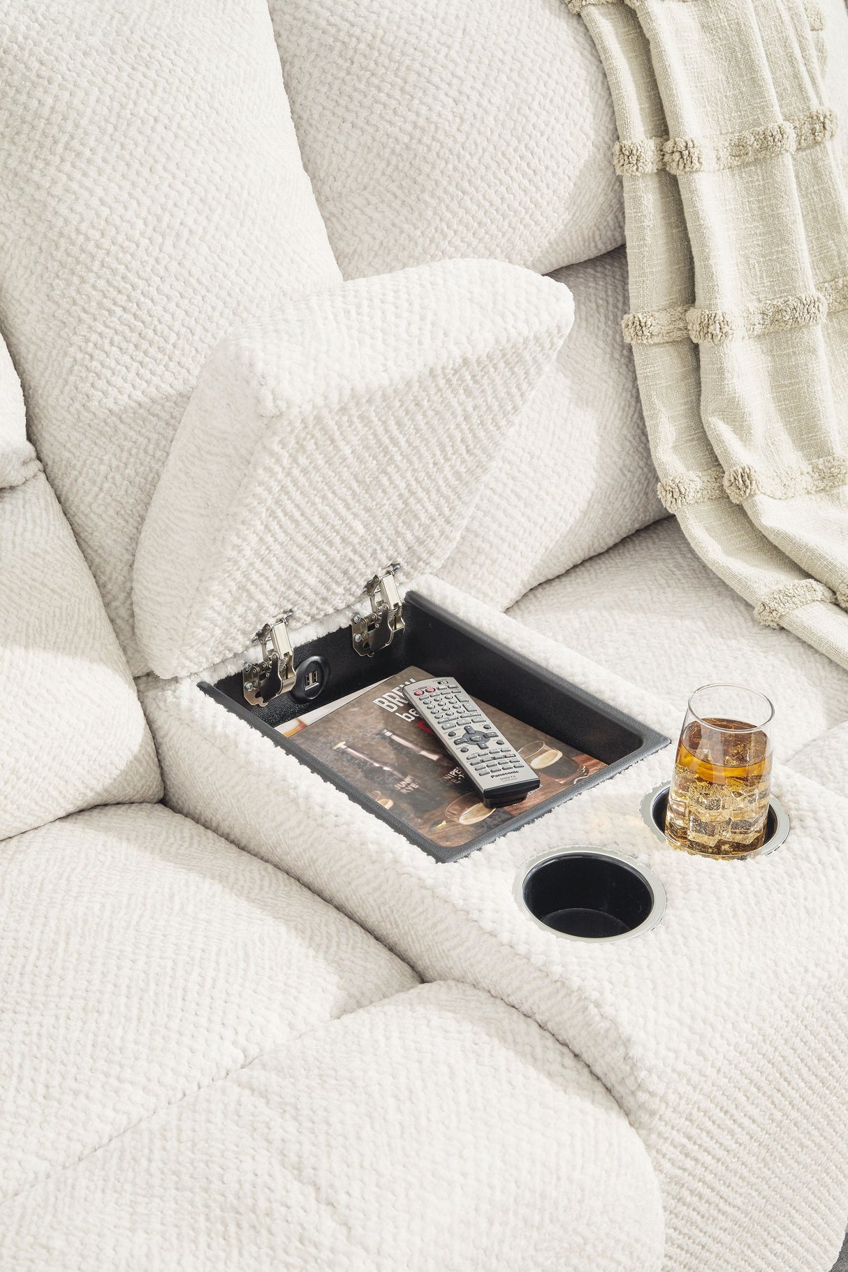 Keensburg - Power Reclining Sectional by Signature Design by Ashley® | Bel Furniture