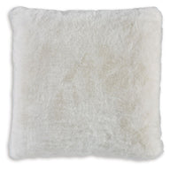 Gariland - Faux Fur Pillow