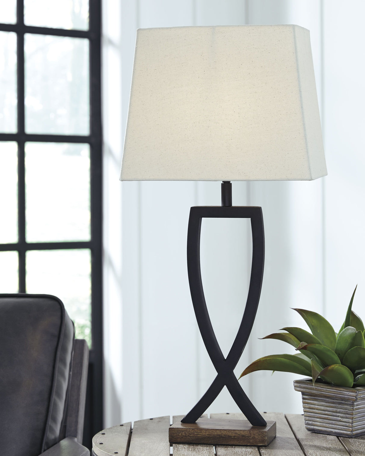 Makara - Table Lamp by Signature Design by Ashley® | Bel Furniture