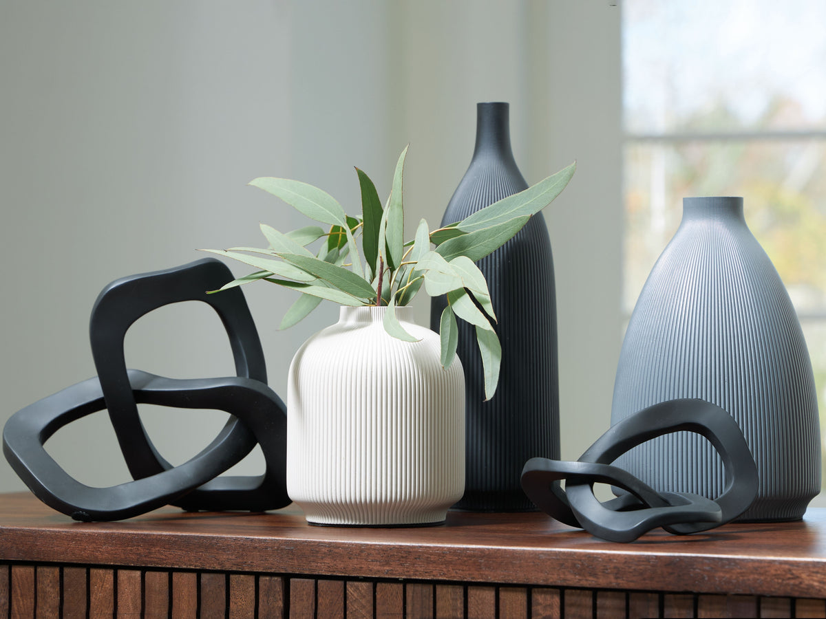 Leithick - Black / Tan / Gray - Accessory Set (Set of 5) by Signature Design by Ashley® | Bel Furniture