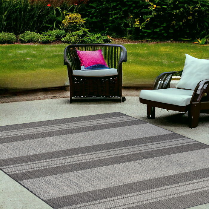 4' X 6' Striped Stain Resistant Outdoor / Indoor Area Rug - Blue / Gray