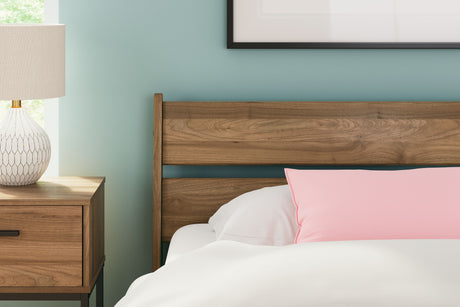 Deanlow - Platform Panel Bed by Signature Design by Ashley® | Bel Furniture