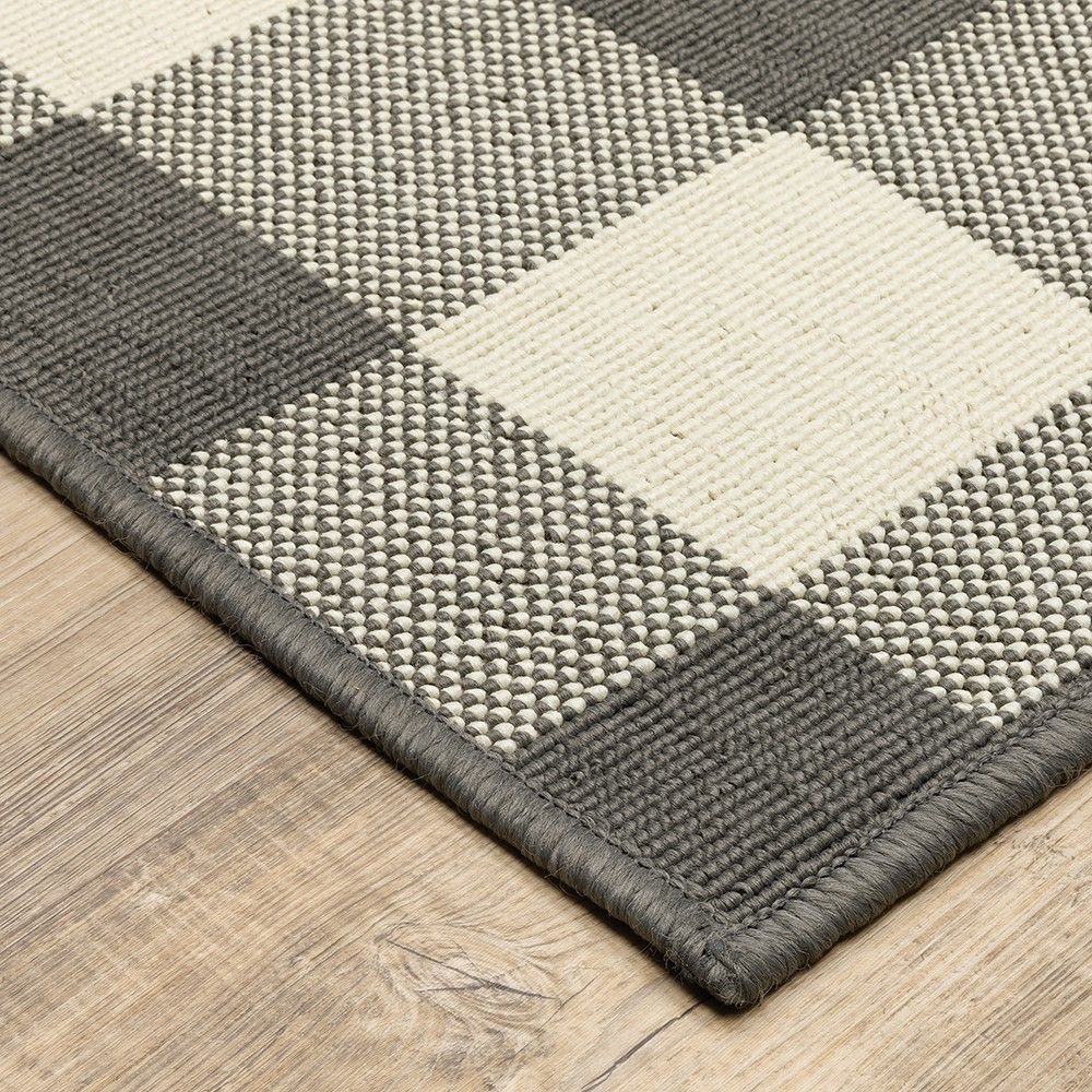 8' X 11' Indoor / Outdoor Area Rug - Gray / Ivory