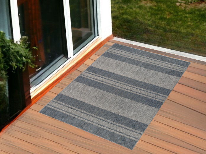 2' X 3' Striped Stain Resistant Indoor / Outdoor Area Rug - Blue / Gray