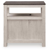 Fendenmore - Chair Side End Table