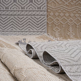 Guros - 4' X 6' Traditional Indoor / Outdoor Area Rug - Natural