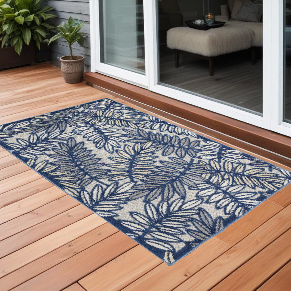 3' X 4' Floral Non Skid Indoor / Outdoor Area Rug - Ivory / Navy