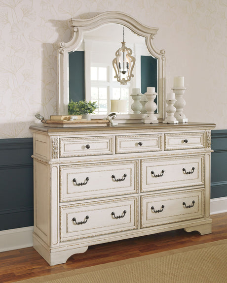 Realyn - Dresser - view 15