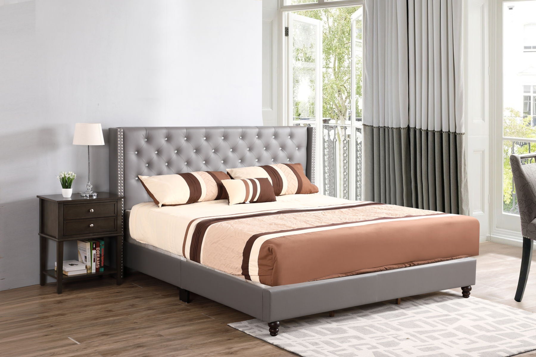 Julie - Upholstered Bed