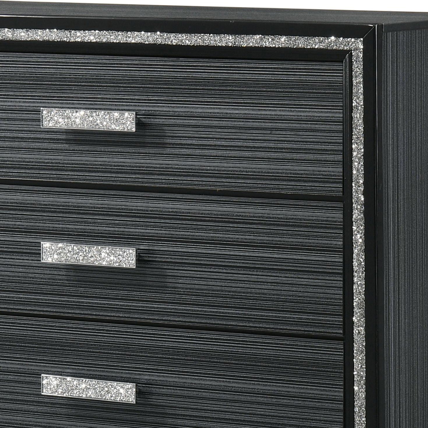 Haiden - Weathered Chest - Black