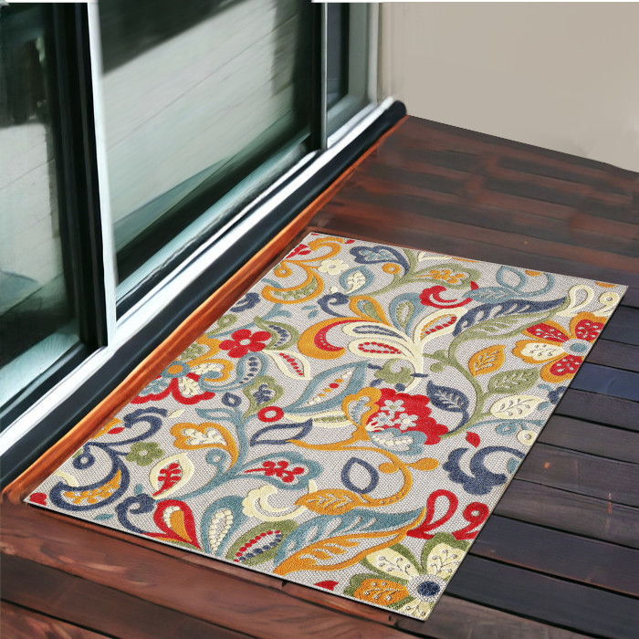 3' X 5' Floral Stain Resistant Indoor / Outdoor Area Rug - Ivory / Blue