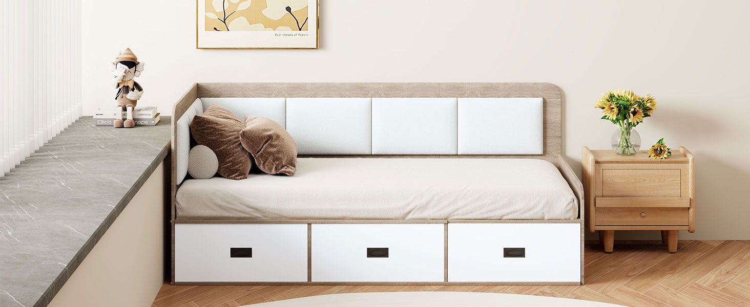 Daybed With Three Drawers And Three Storage Compartments