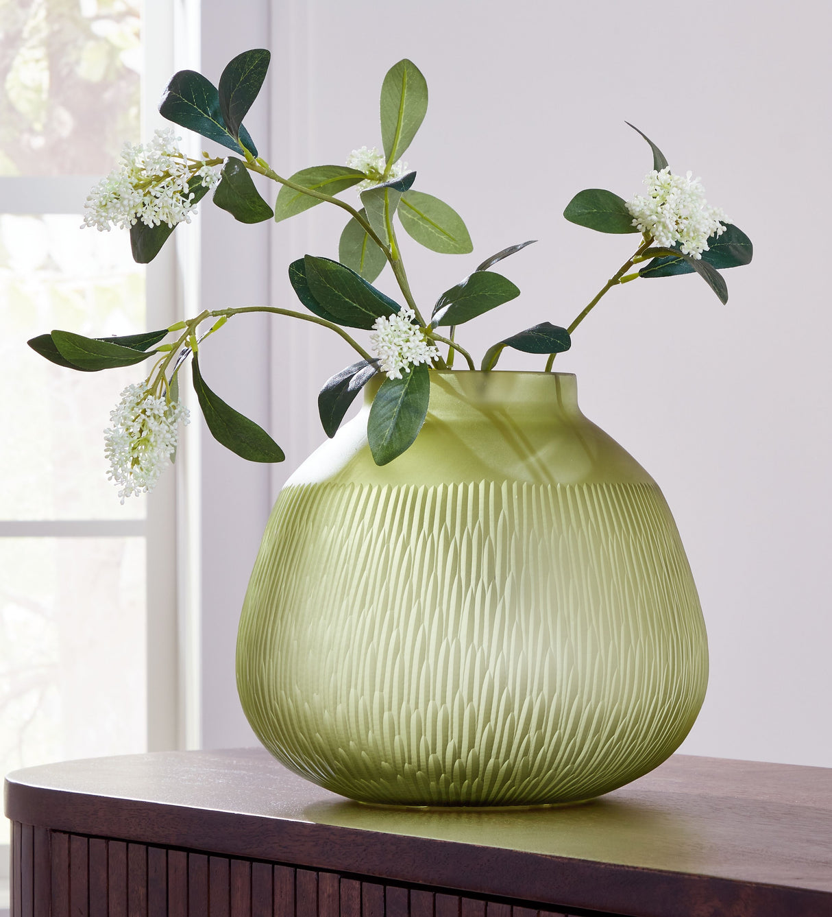Scottyard - Vase by Signature Design by Ashley® | Bel Furniture
