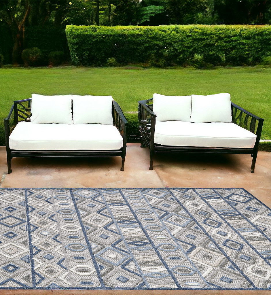 7' X 9' Abstract Stain Resistant Outdoor / Indoor Area Rug - Blue / Gray