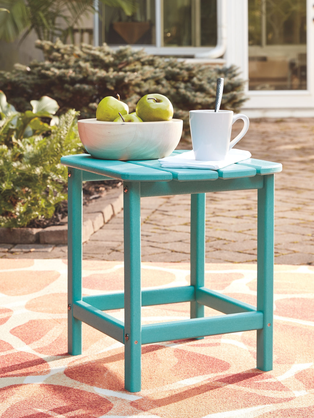 Sundown Treasure - Outdoor End Table by Signature Design by Ashley® | Bel Furniture