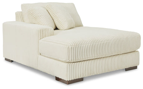 Lindyn - Sectional by Signature Design by Ashley® | Bel Furniture