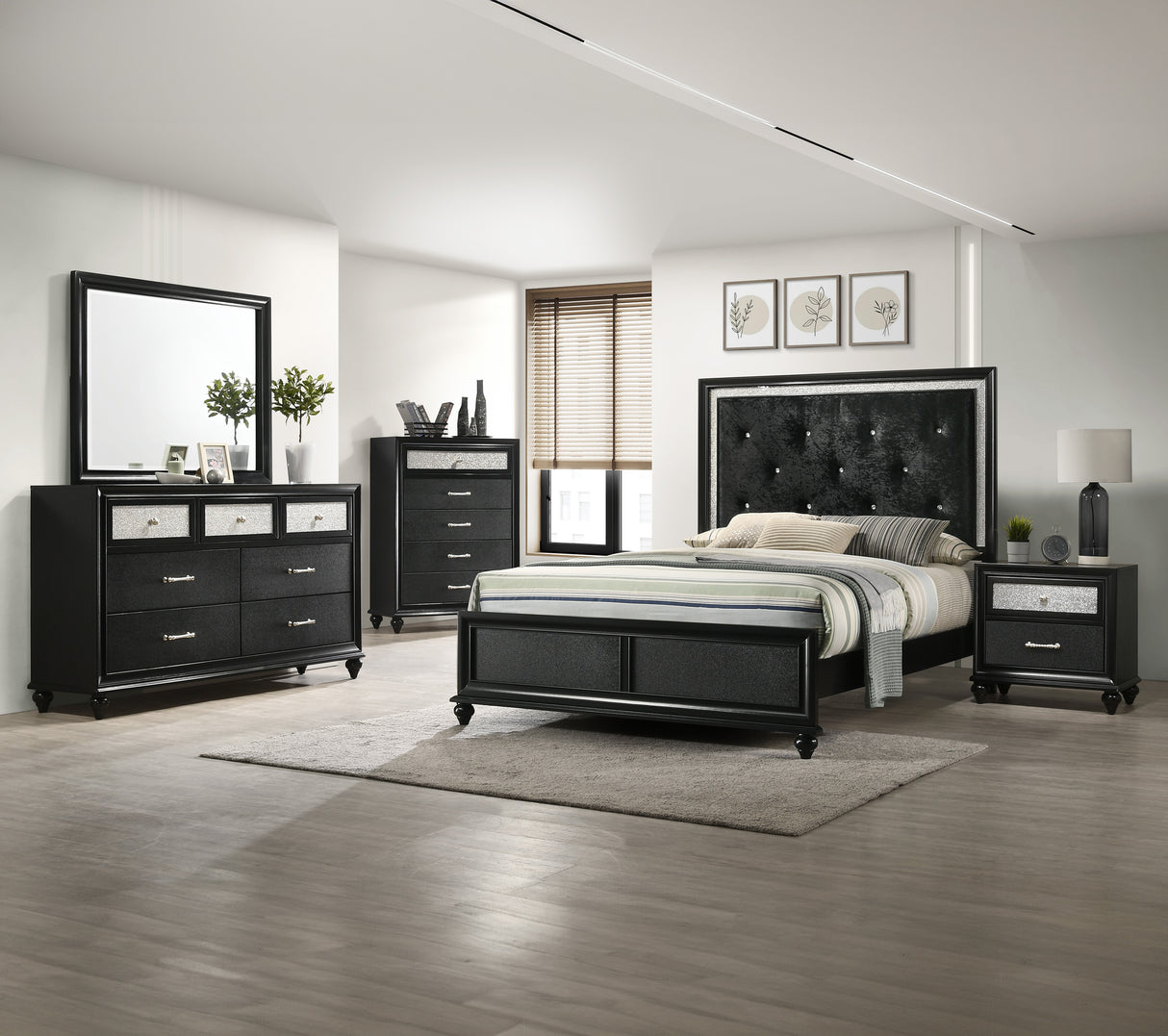 Lila Dresser Black