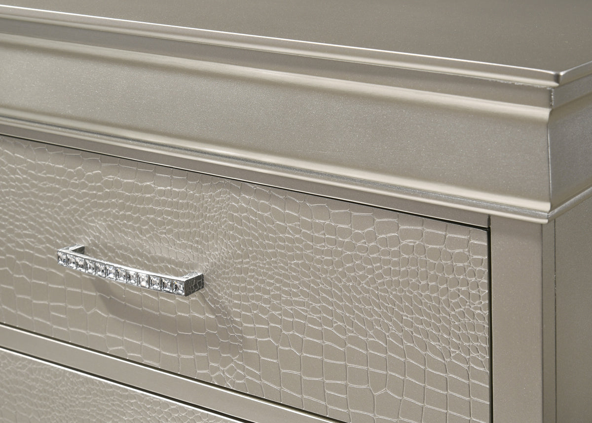 Amalia Chest