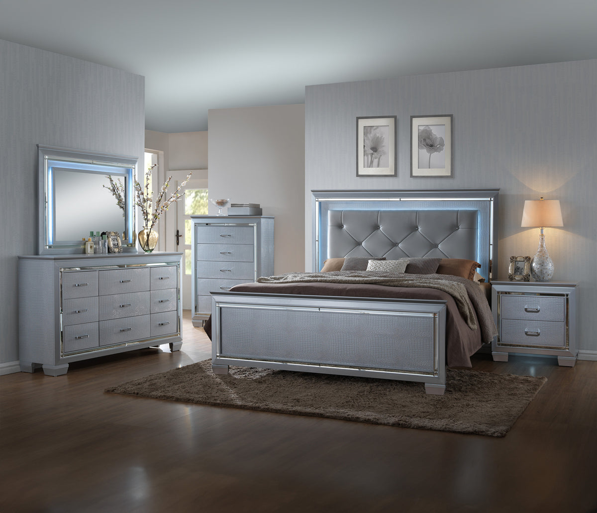 Lillian Chest