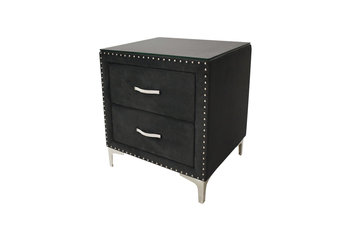 Lucinda N.Stand - Black
