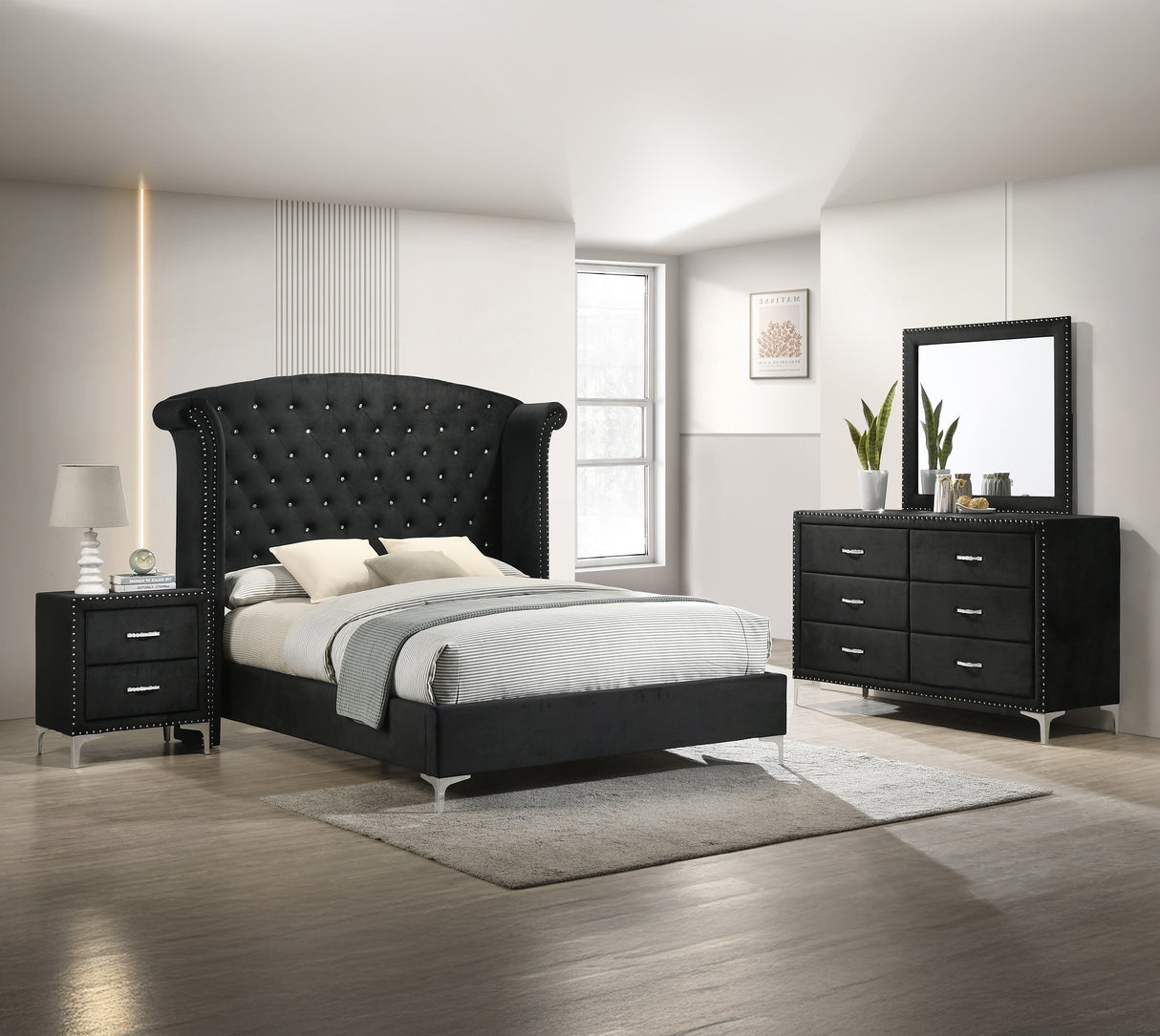 Lucinda - Upholstered Bed