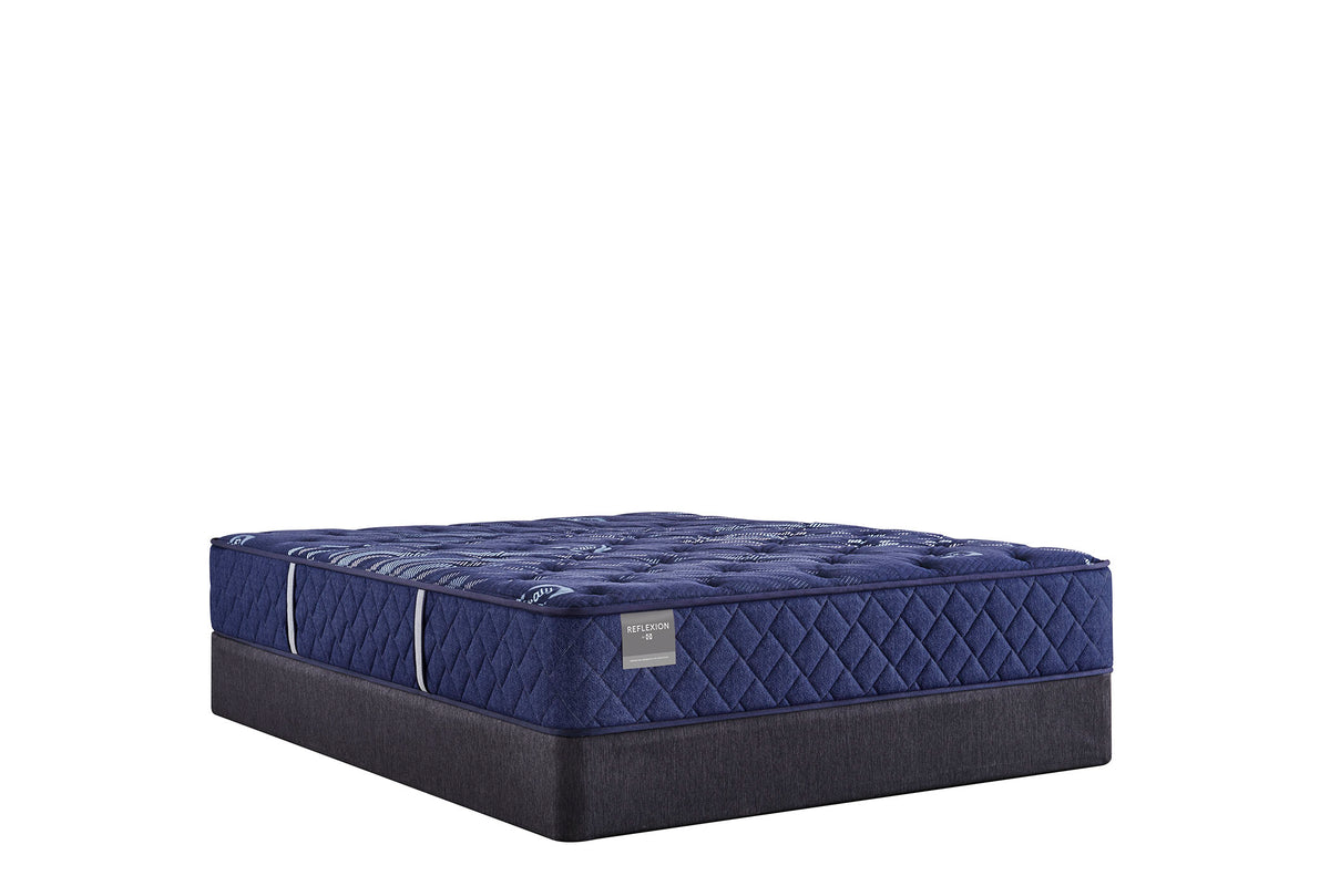 LYNWOOD HALL ULTRA FIRM 14-INCH QUEEN MATTRESS WITH FOUNDATION by Sealy | Bel Furniture