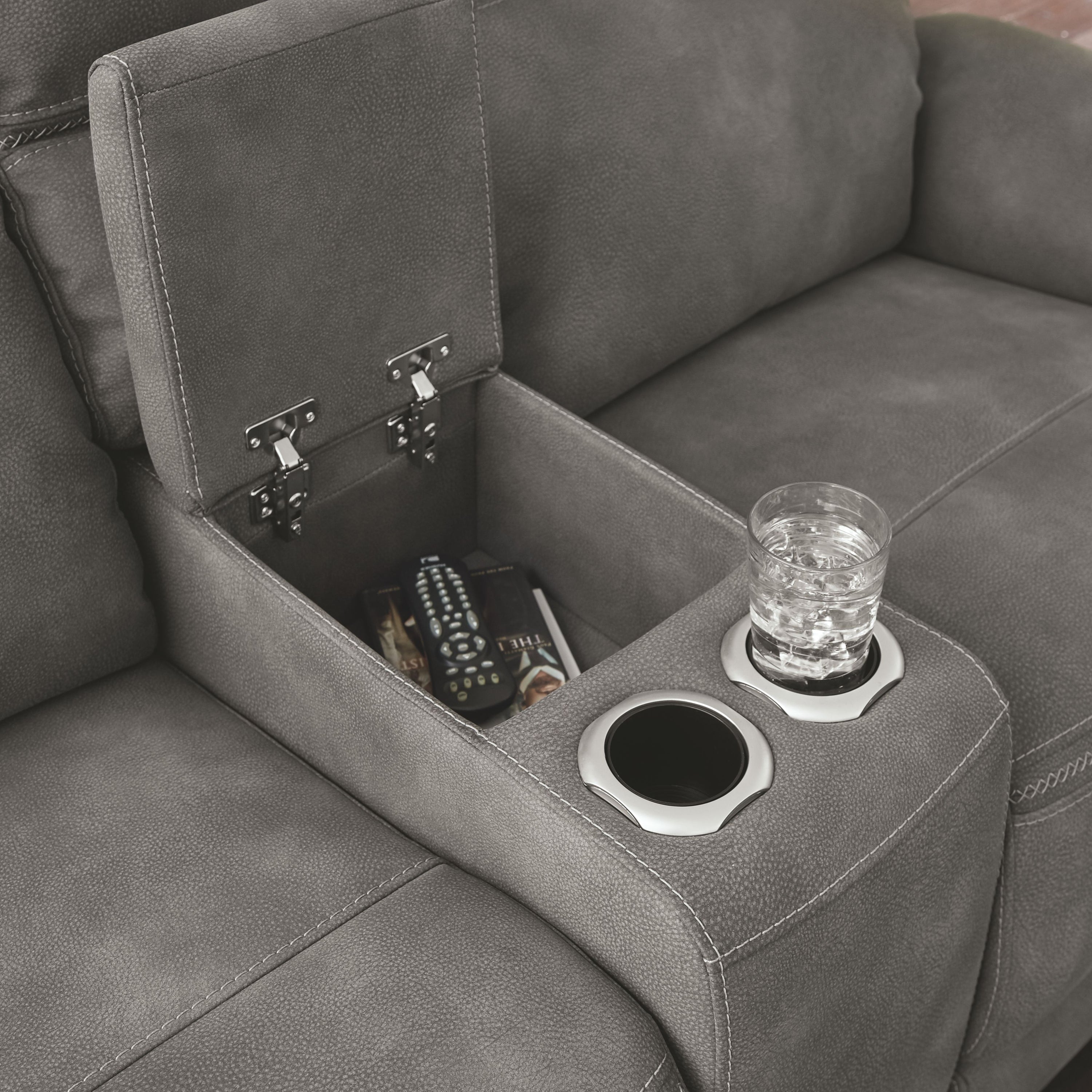 Next-Gen Durapella - Reclining Power Loveseat With Console