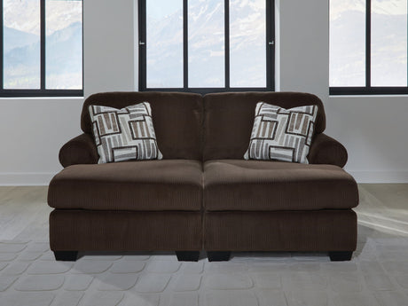 Kimlee - Sectional - view 11