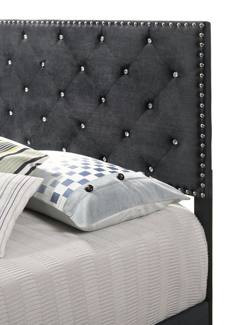 Luxurious Upholstered Bed - view 79