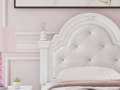 Kozlani - Upholstered Panel Bed - view 9