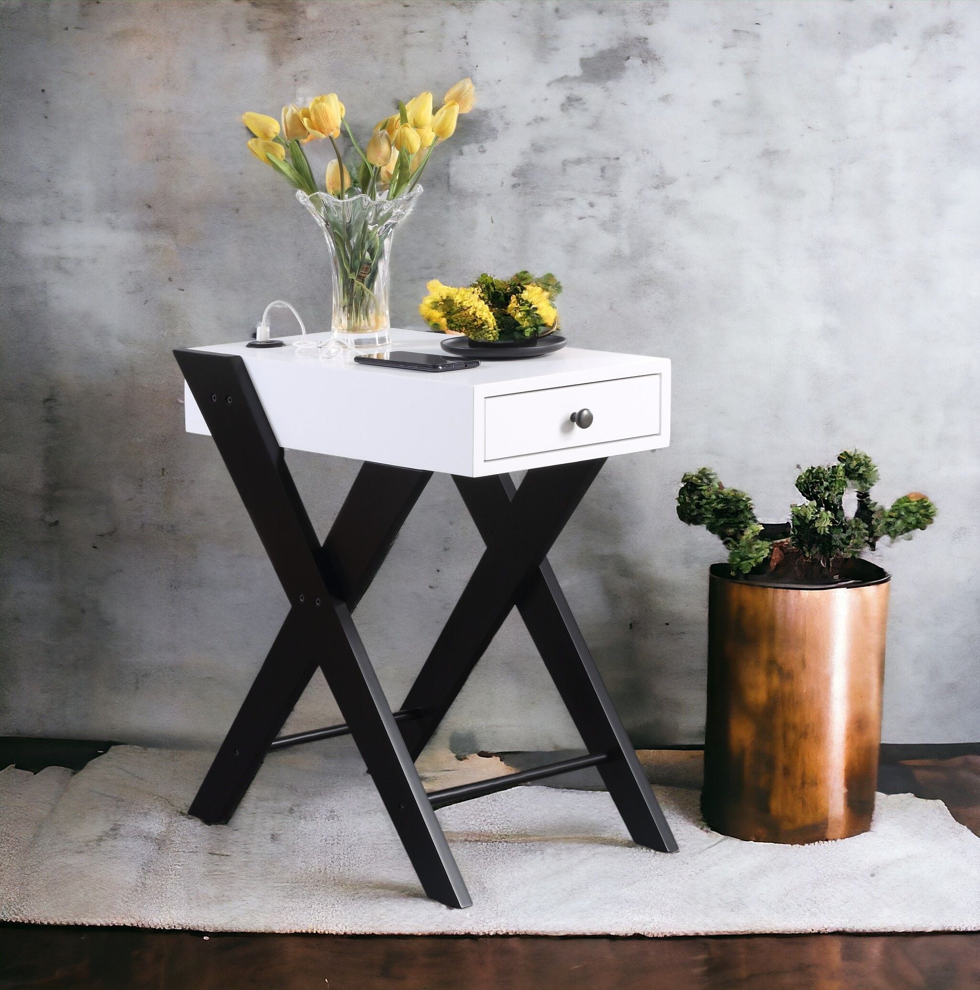 Fierce - Accent Table With Built - In USB Port