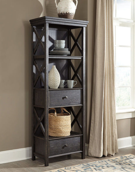 Tyler Creek - Dining Table Set by Signature Design by Ashley® | Bel Furniture