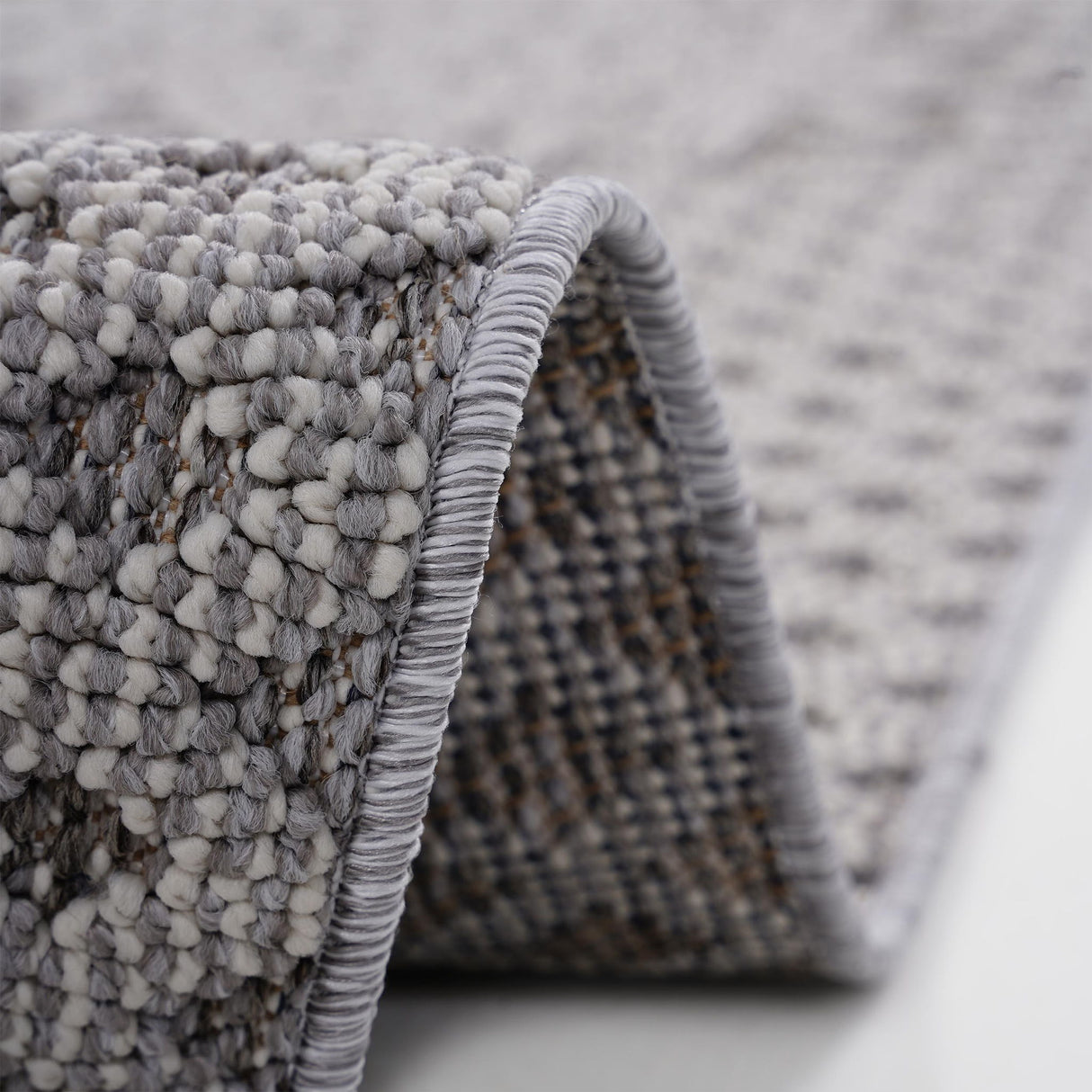 Guros - 4' X 6' Medallion Indoor / Outdoor Area Rug - Gray / White by Naar Rug | Bel Furniture