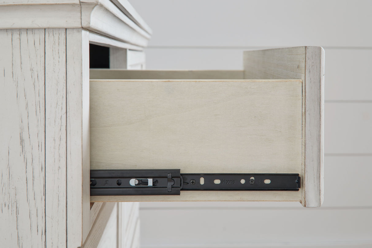 Robbinsdale - Antique White - Dresser, Mirror - Youth by Signature Design by Ashley® | Bel Furniture