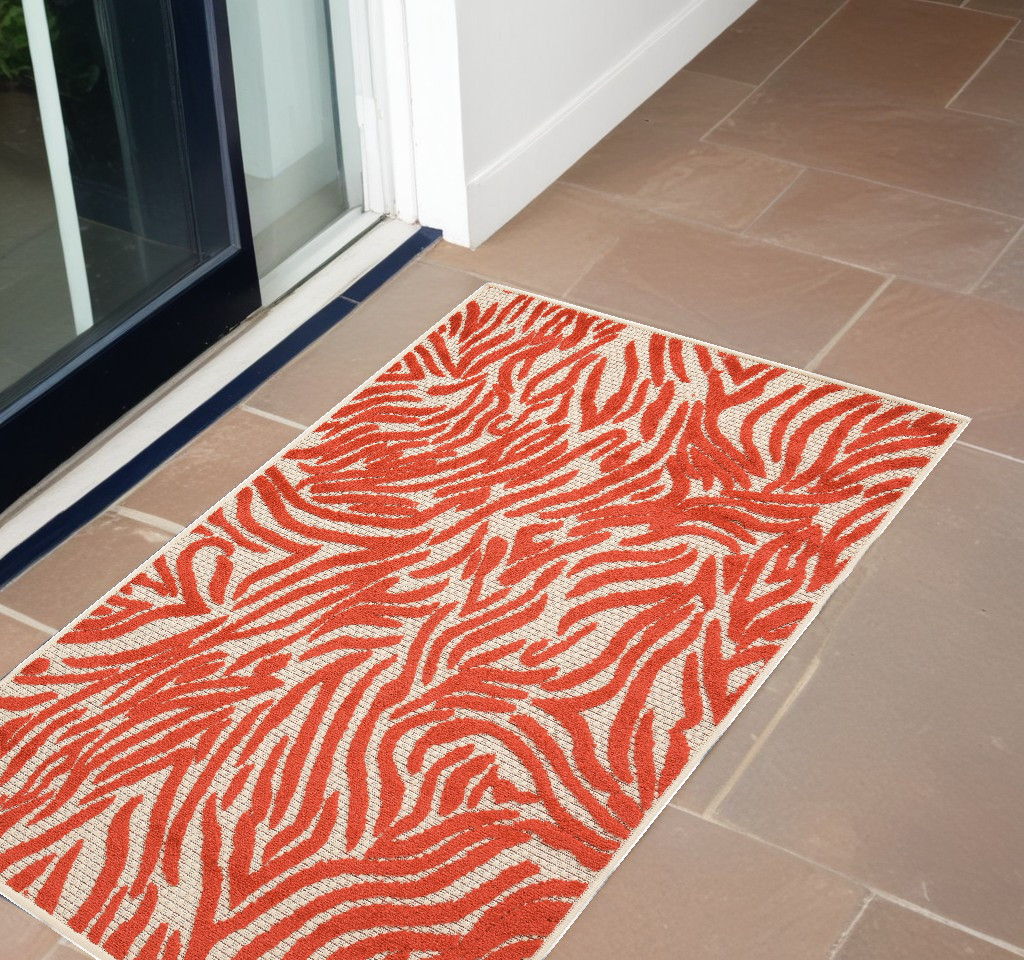 3' X 4' Abstract Indoor / Outdoor Area Rug - Red / Ivory