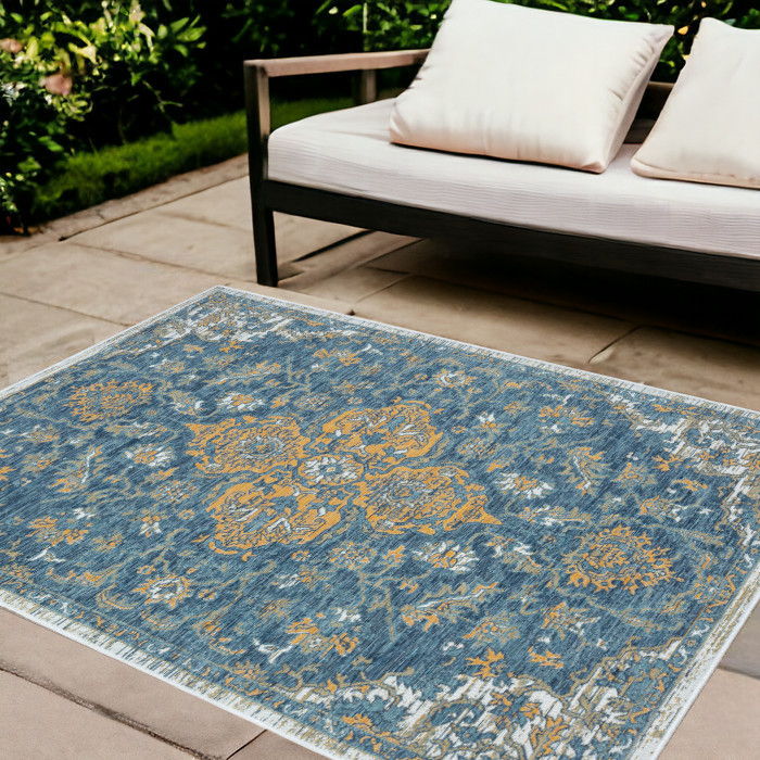 8' X 10' Medallion Stain Resistant Indoor / Outdoor Area Rug - Blue / Ivory