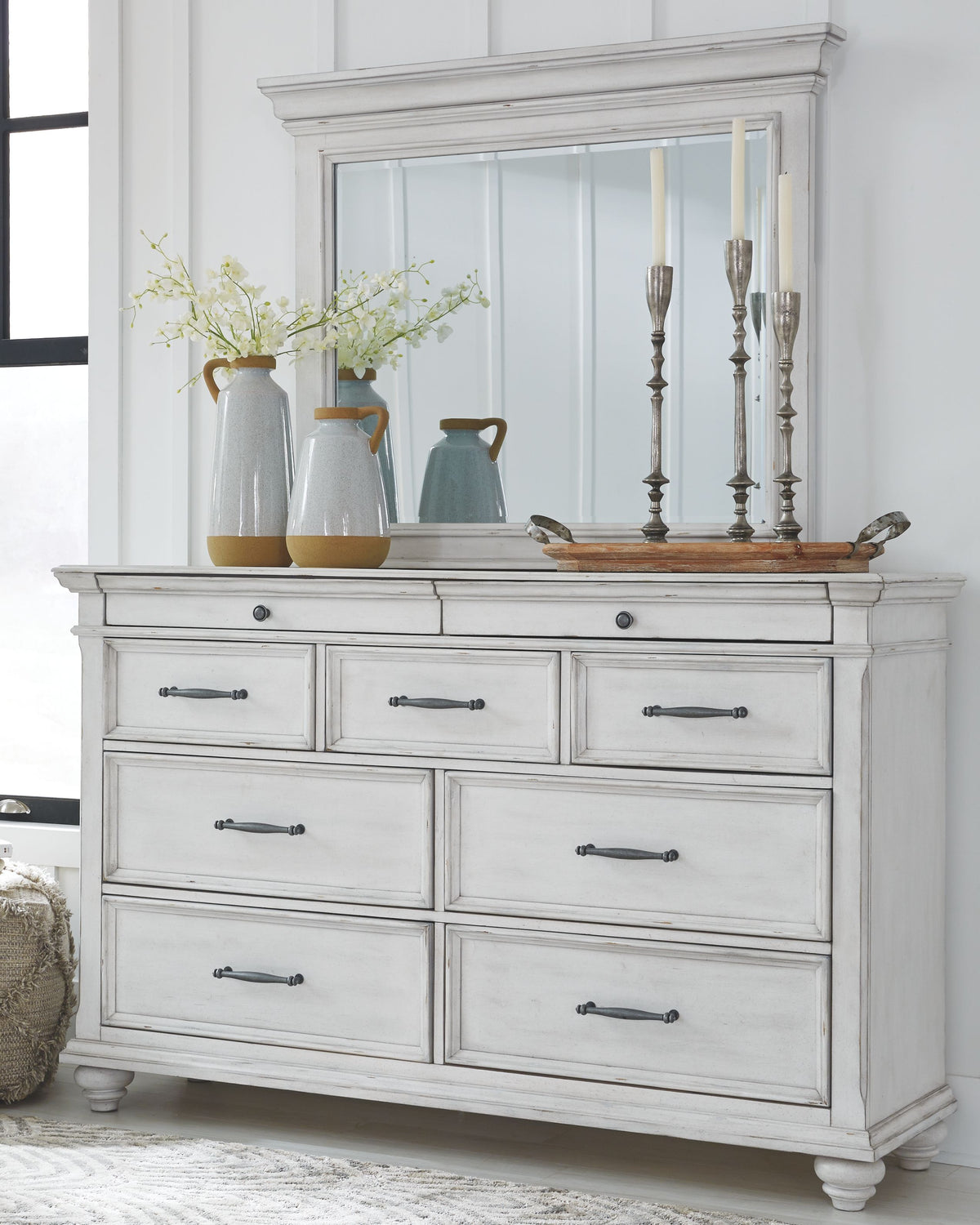 Kanwyn - Dresser, Mirror White Dresser & Mirror by Benchcraft® | Bel Furniture