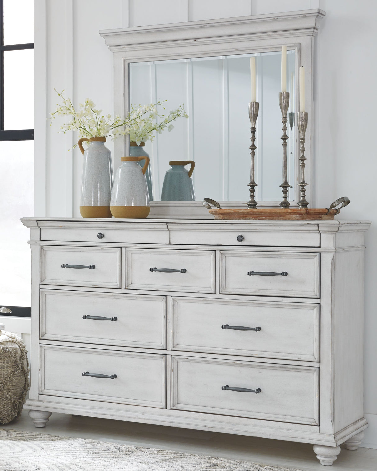 Kanwyn - Dresser, Mirror White Dresser & Mirror by Benchcraft® | Bel Furniture