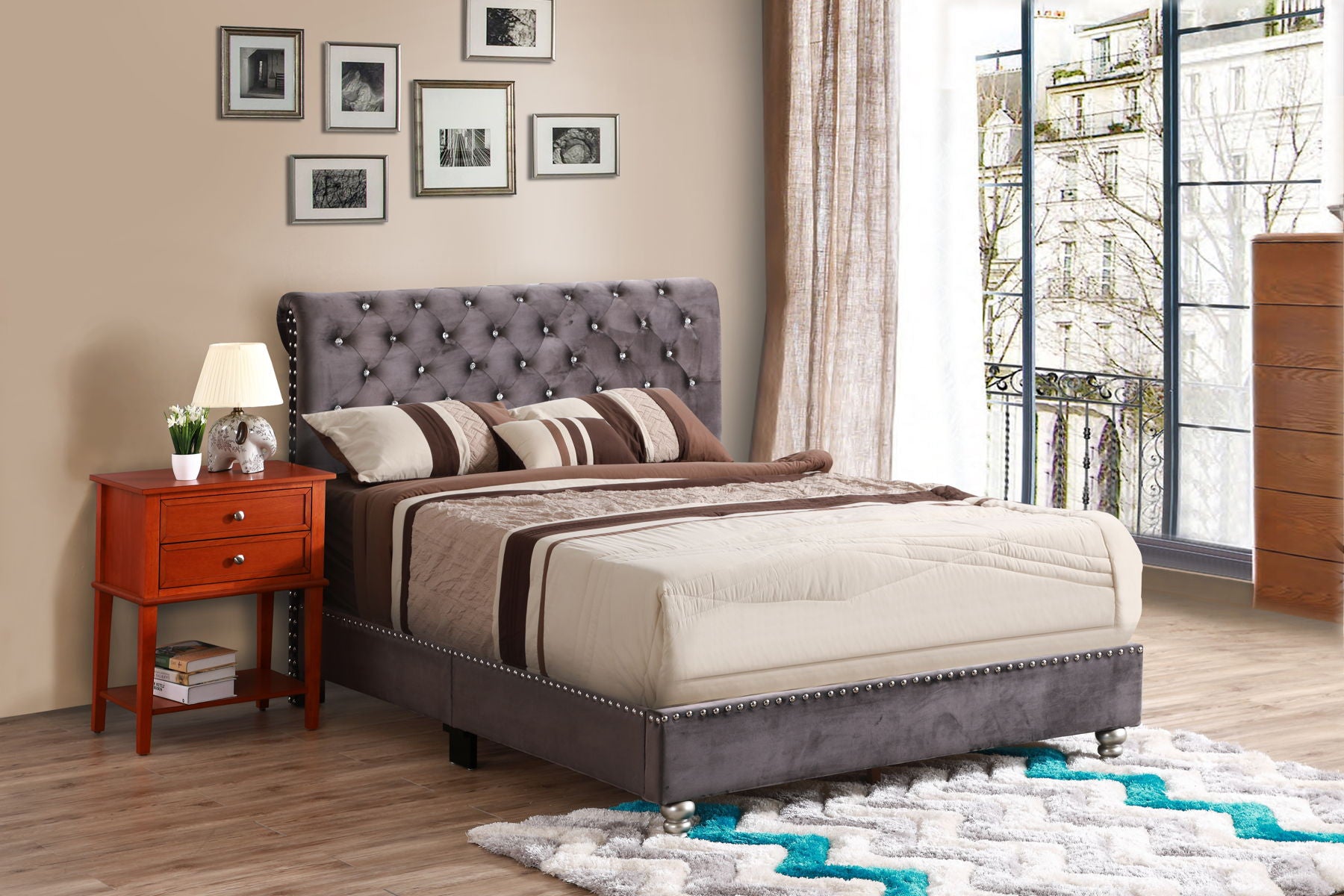 Maxx - Tufted Upholstered Bed