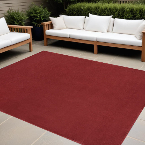 9' X 12' Stain Resistant Indoor / Outdoor Area Rug - Brick Red