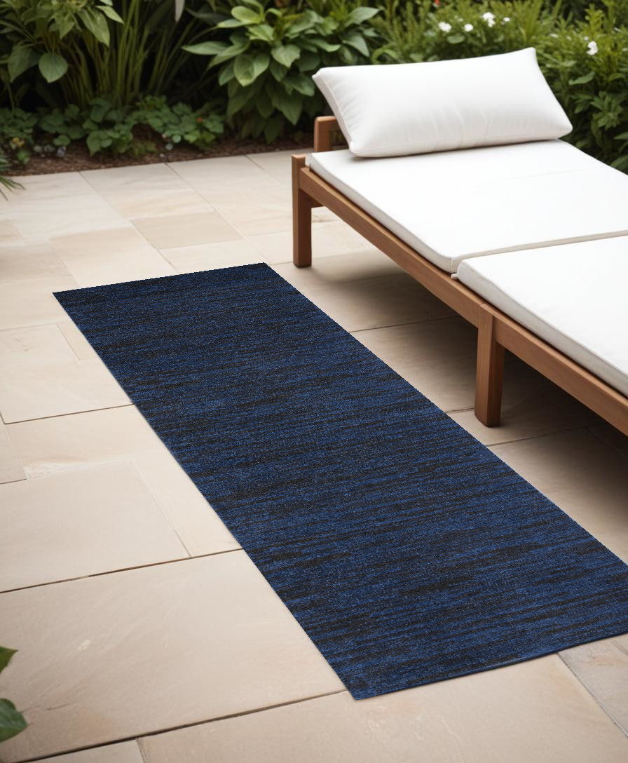 6' Stain Resistant Indoor / Outdoor Runner Rug - Midnight Blue