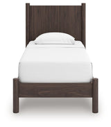 Pamytta - Panel Platform Bedroom Set