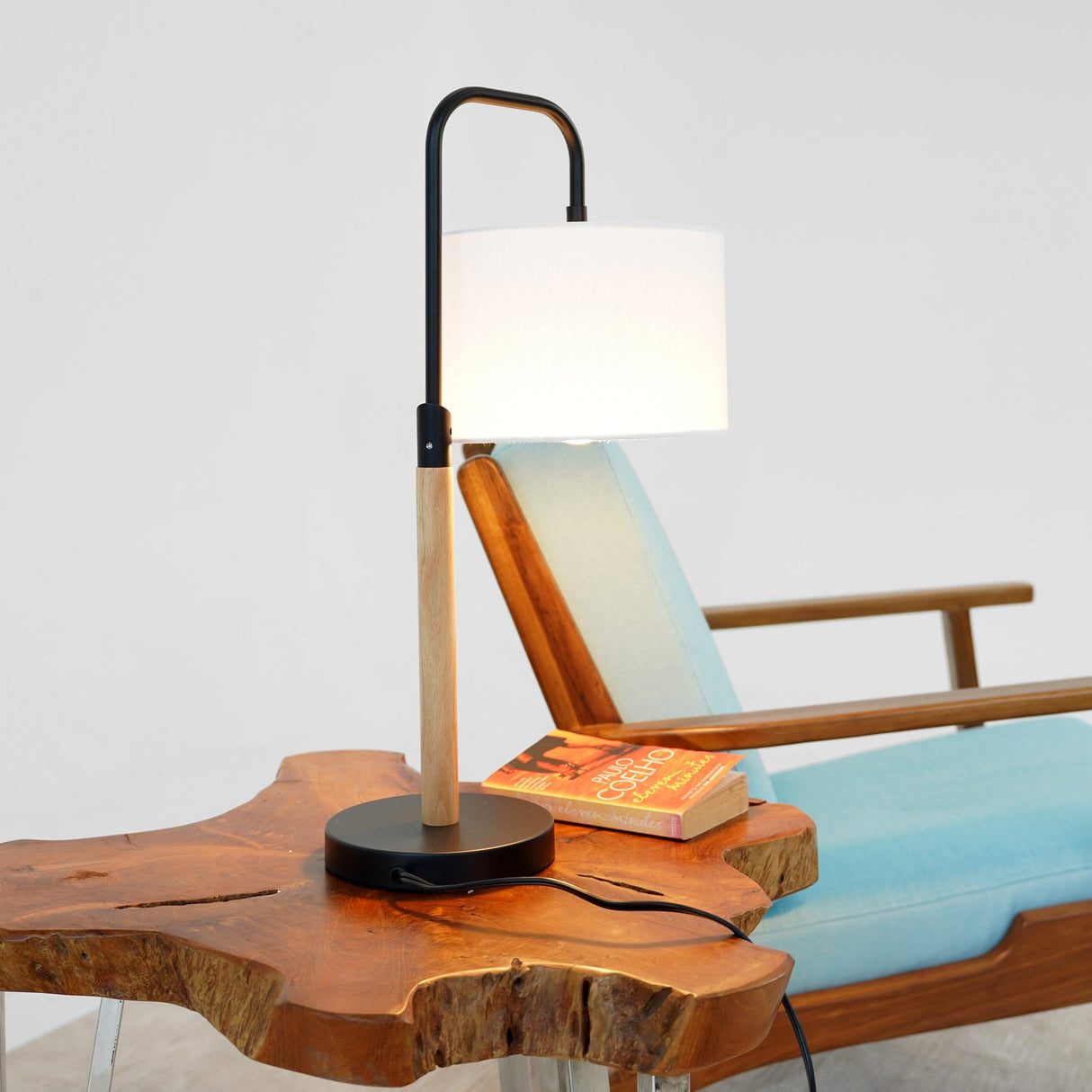 Arcus Paniz - Desk Lamp With Cylinder Shade - Black