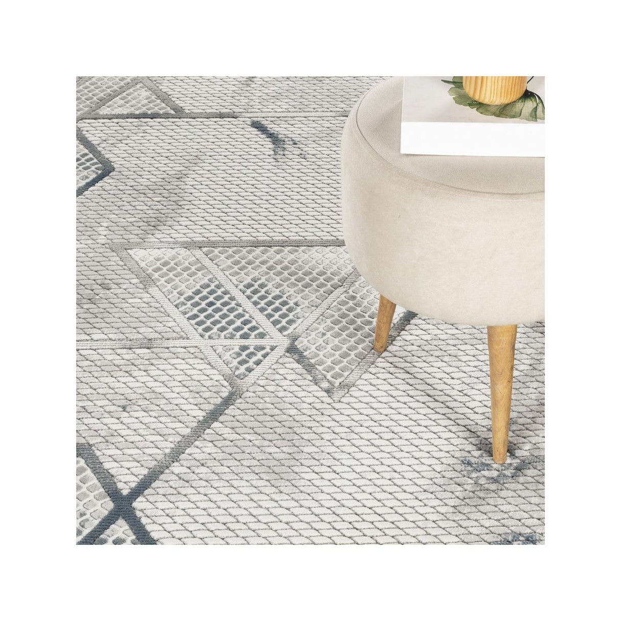 Geometrix - 5'3" X 7'3" Area Rug & Geometric, 3D Effect - Ivory / Gray