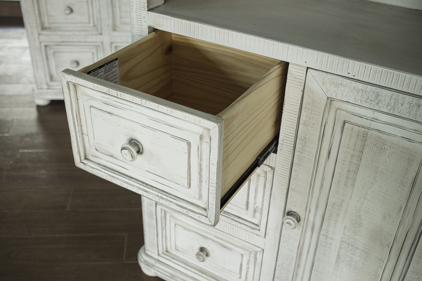 Solid Wood Three Drawer Gentlemans Chest - Off White