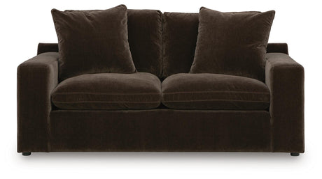 Maxton Heights Loveseat