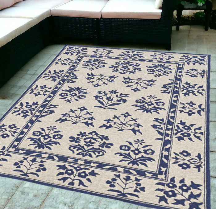 5' X 7' Floral Bordered Indoor / Outdoor Area Rug - S / / Blue