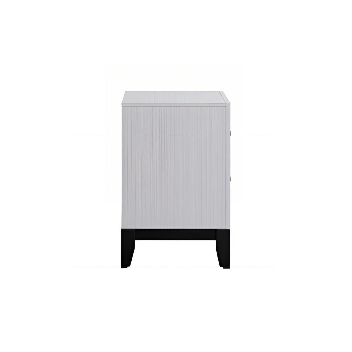 Glasgow - Nightstand With English Dovetail Drawers