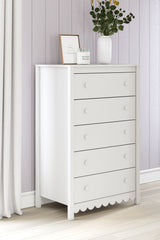 Hallityn - White - Five Drawer Chest by Signature Design by Ashley® | Bel Furniture