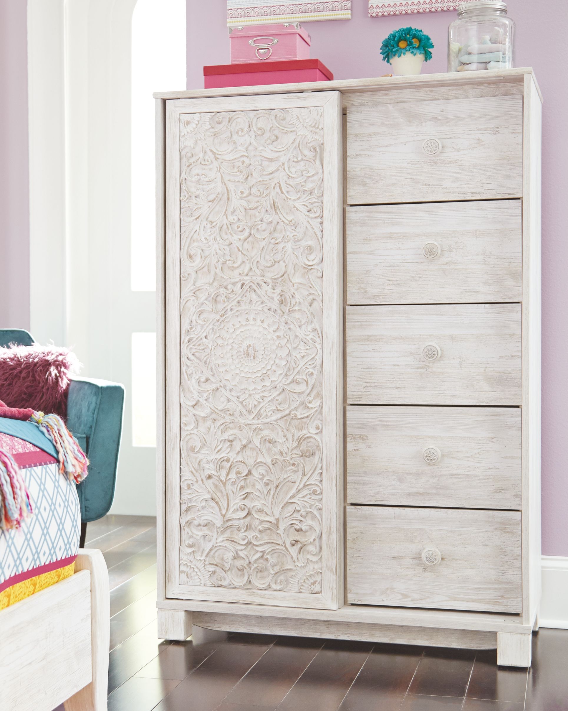 Paxberry - Whitewash - Dressing Chest by Signature Des | BEL Furniture